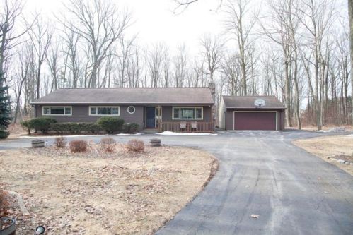 5115 Custer St, Manitowoc, WI 54220-9315