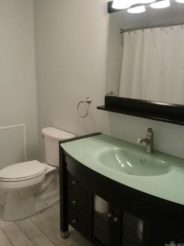 15 Maplewood Dr, Middletown NY  10940-6689 exterior