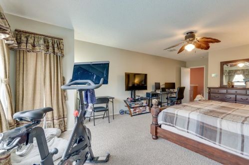 2821 Custer Dr, Denton TX  76210-6449 exterior