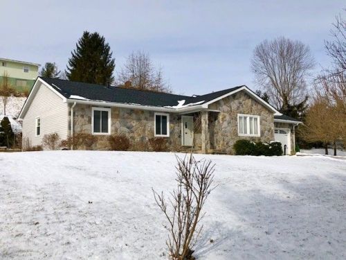 800 Summit St, Spencer, WV 25276-1036