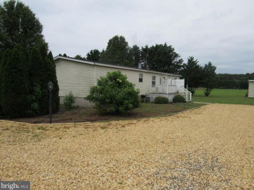 6093 Watson Rd, Laurel, DE 19956-4043
