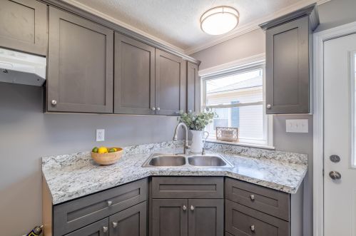 420 Elm St, Washington Ch, OH 43160-2523