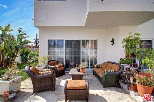 5100 Noble Ave, Van Nuys CA 91402-4509 exterior