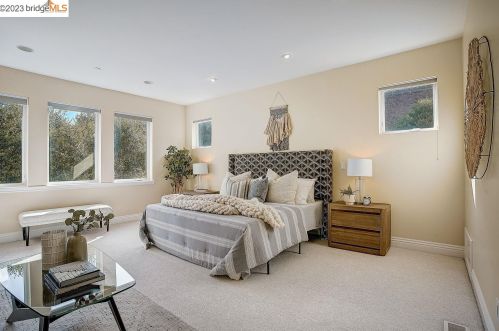 7164 Buckingham Blvd, Berkeley CA  94705-1715 exterior