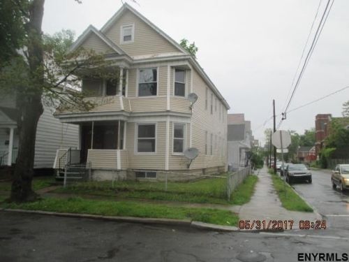 1047 Webster St, Schenectady, NY 12303-1723
