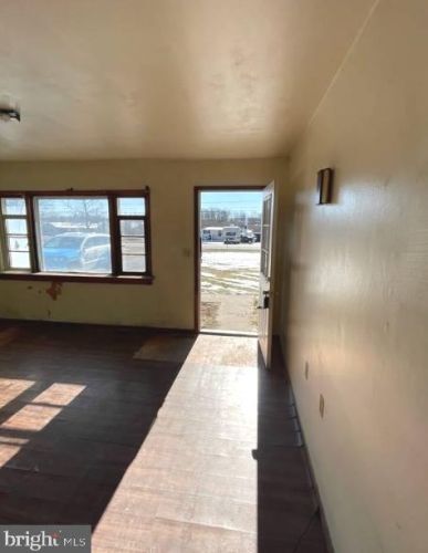 823 Greenspring Rd, North Newton, PA 17241-9676