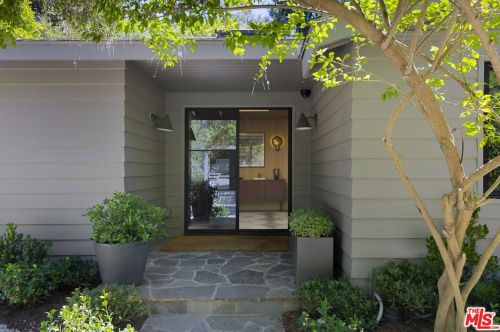 3211 Oakdell Rd, North Hollywood, CA 91604-4222