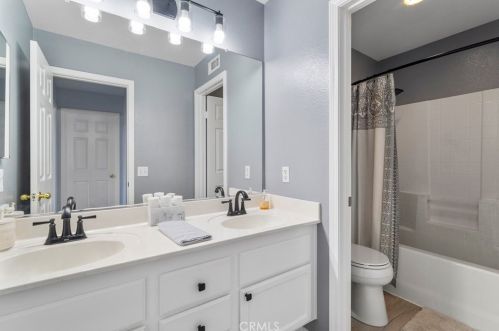 29416 Sunharbor Ct, Lake Elsinore CA  92530-7225 exterior