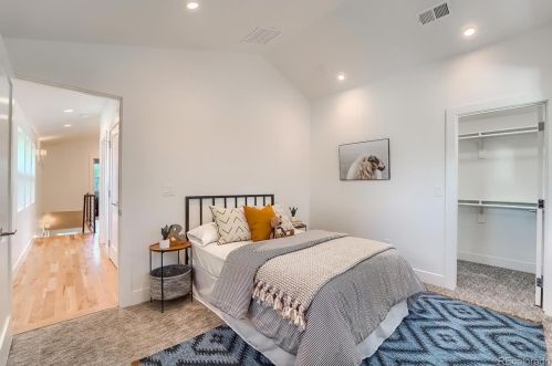 1241 Jackson St, Denver CO 80210-6616 exterior