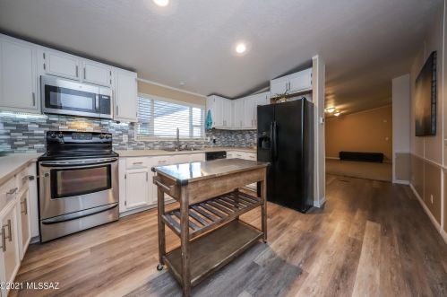 8926 Valhalla Dr, Tucson, AZ 85743-7901