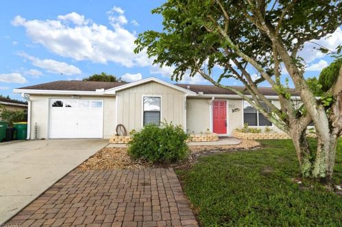 2200 46th Ter, Naples, FL 34116-6336