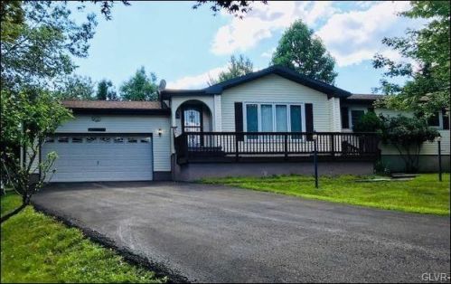 2123 Cheyenne Dr, Blakeslee, PA 18610-2218
