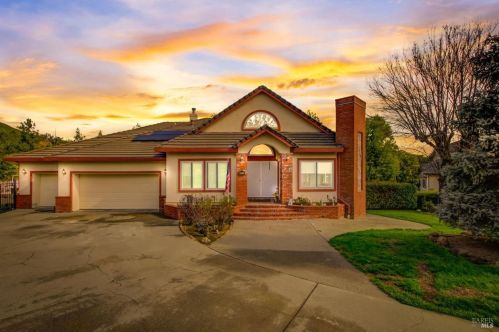 267 Alta Mira Dr, Vacaville, CA 95688-5000