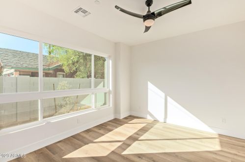 3616 12 St, Phoenix AZ 85024-1762 exterior