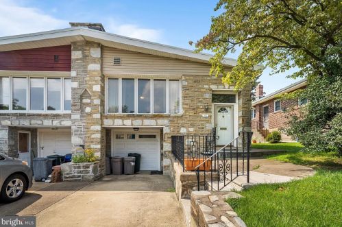 7622 Dorcas St, Philadelphia, PA 19111-3324