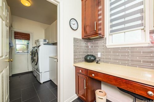 42155 Wyandotte St, Temecula CA  92592-7224 exterior