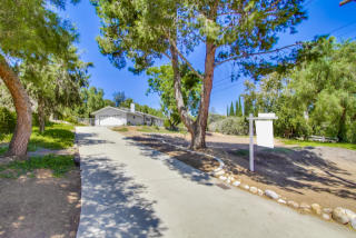14112 Ipava Dr, Poway, CA 92064-3425