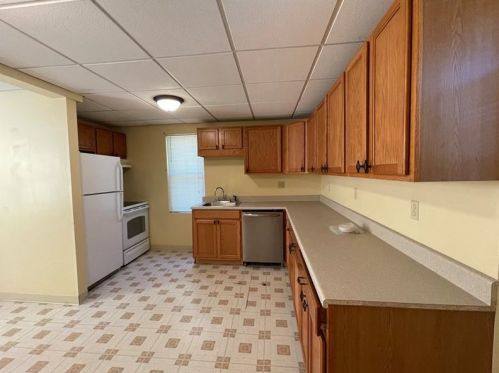 220 Columbia Ave, Somerset PA  15501-1934 exterior