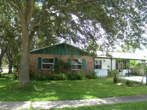 585 Gardenia Cir, Titusville, FL 32796-2442
