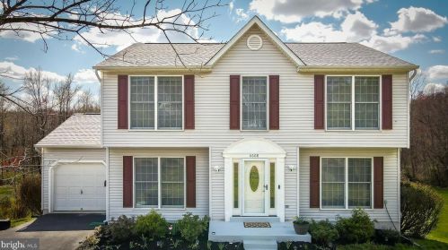 6608 Farmstead Ln, Fredericksburg VA  22407-1703 exterior