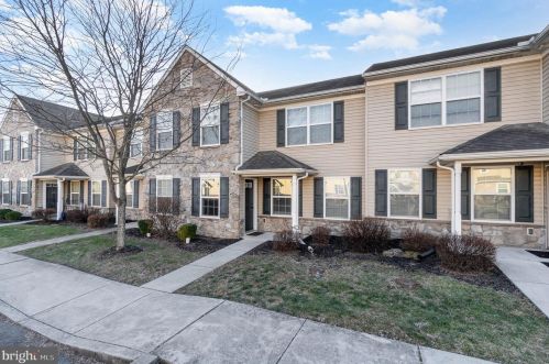225 Abrams Ave, Carlisle, PA 17013-1688