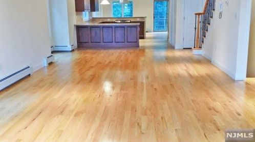 8 Ackerman Pl, Palisades Park NJ  07650-1302 exterior