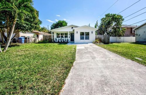 1810 Mississippi Ave, Saint Petersburg, FL 33703-3357