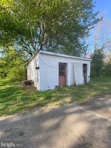 13265 Jersey Rd, Owens VA  22485-3136 exterior