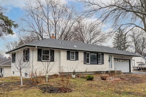 2184 Charles St, Saint Paul, MN 55109-3308