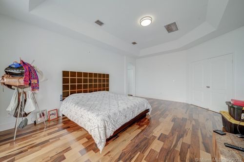 8941 178th St, Hialeah FL  33018-6554 exterior