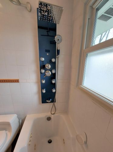 6027 Lake Dr, Cudahy WI  53110-3126 exterior