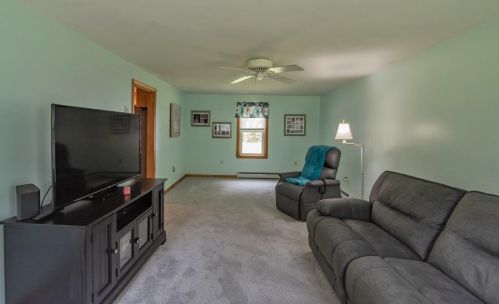 23 Smith Corner Rd, Newton NH  03858-4008 exterior