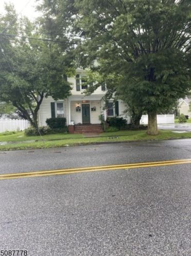 430 Washington St, Hackettstown, NJ 07840-2238