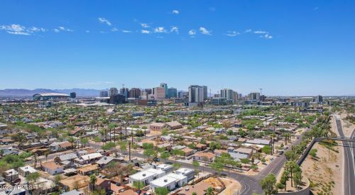 1121 11th St, Phoenix AZ 85006-2744 exterior