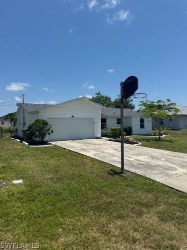 613 10th Pl, Cape Coral, FL 33909-0031