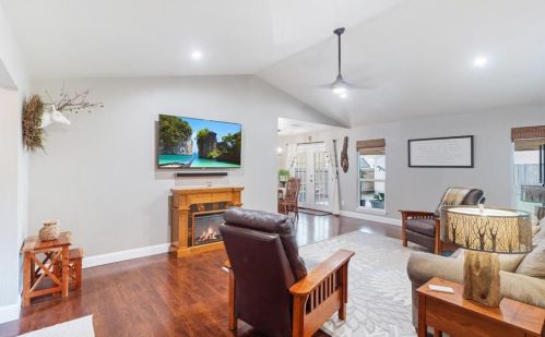 5617 Whitley Rd, Fort Worth, TX 76148-3816