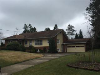 258 Maplewood Dr, Alliance, OH 44601-4860