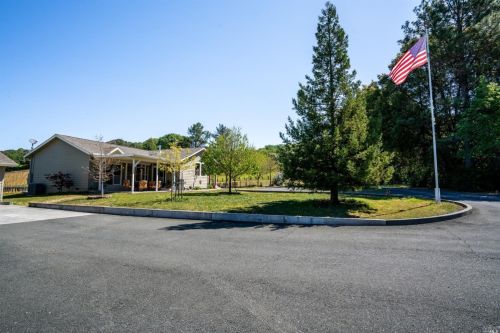 5225 Eastside Calpella Rd, Ukiah, CA 95482-9474