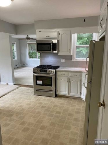 388 Cedar Ave, Ridgewood NJ  07450-5135 exterior