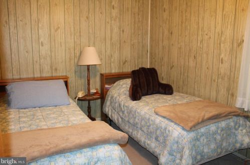 1632 Ward St, Boothwyn PA  19061-4244 exterior