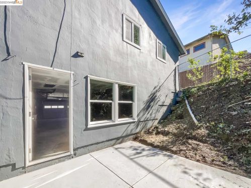 1451 Crestwood Dr, San Bruno CA  94066-1907 exterior