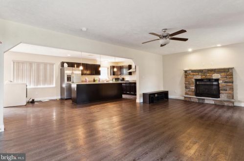 483 Bernadine Dr, Stroudsburg, PA 18360-7329