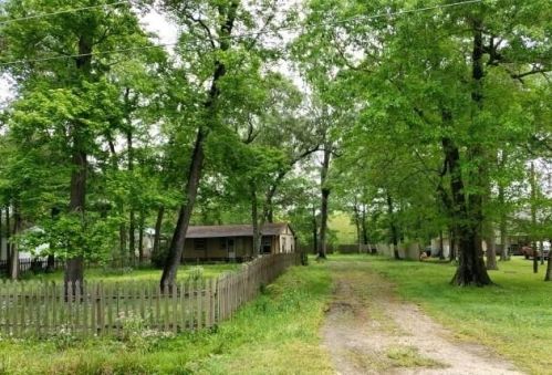 262 County Road 4013, Mont Belvieu, TX 77535