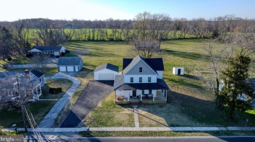 28 Walnut St, Magnolia, DE 19962-9342