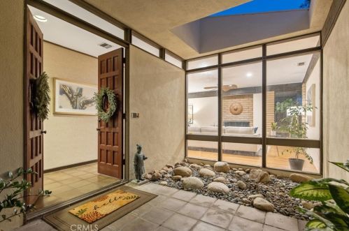 23544 Highland Glen Dr, Santa Clarita, CA 91321-3425