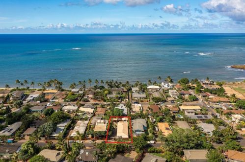 67-233 Kiapoko St, Waialua, HI 96791