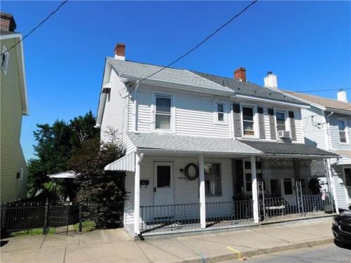 1026 2nd St, Catasauqua, PA 18032-2770