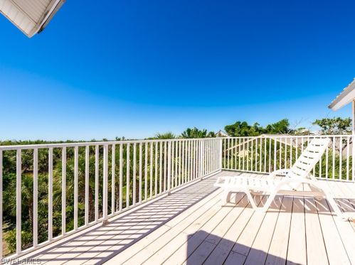 5298 Umbrella Pool Rd, Sanibel FL  33957-2407 exterior