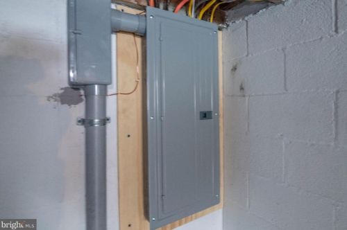 1580 Trolley Rd, Hanover PA  17331-6824 exterior