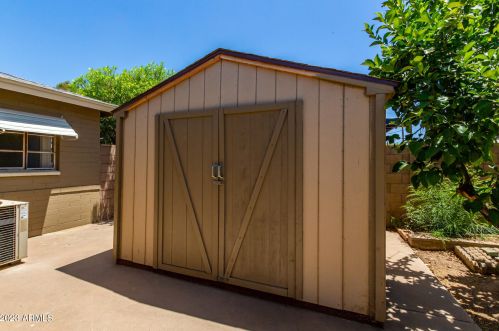 6520 20 Ave, Phoenix AZ 85041-7702 exterior